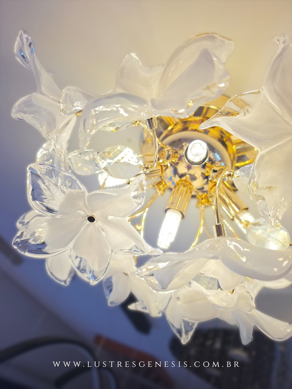 Plafon Moderno Dourado com Vidro Branco 70cm para Sala de Jantar, Quarto, Hall e Corredor